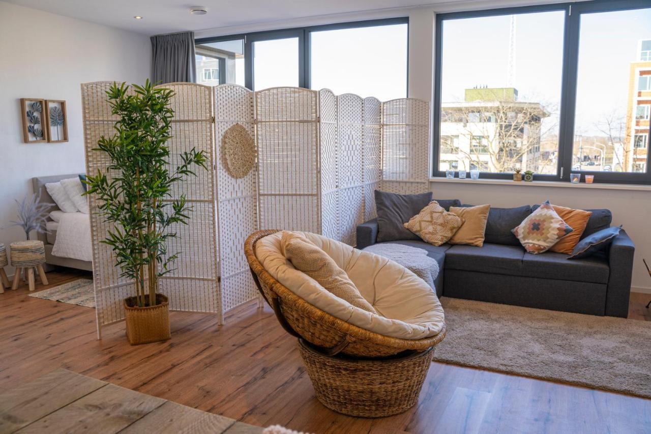 Nora Waterview Lägenhet Breda Exteriör bild